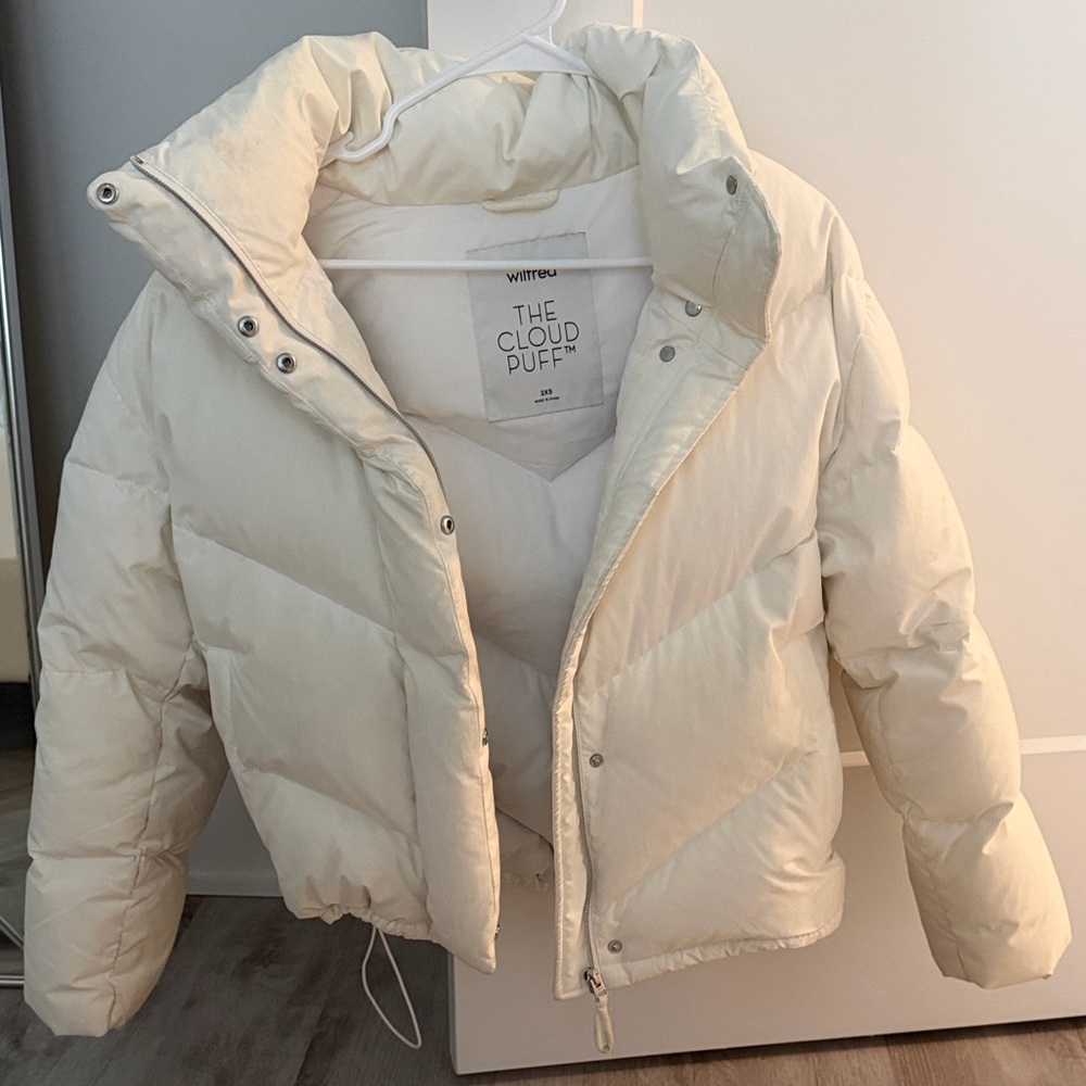 Aritzia White Wilfred The Cloud Puff Jacket